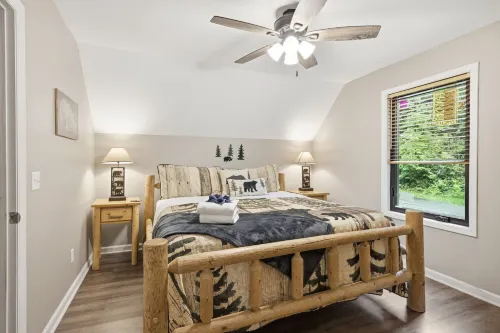 Bear Run Getaway 3 Bedroom Cabin - Alppimaja