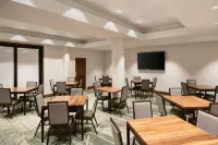 Embassy Suites by Hilton Tysons Corner - breakfast