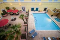 La Quinta Inn & Suites by Wyndham San Antonio Medical Ctr NW - piscina