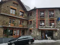 Hotel Comapedrosa - parking