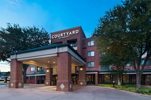 Courtyard Dallas DFW Airport South/Irving - Airport Shuttle