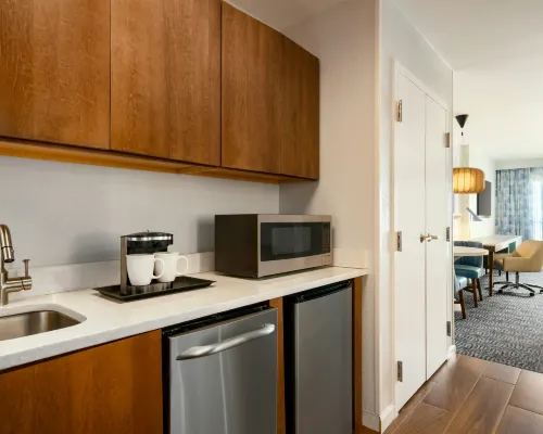 DoubleTree by Hilton Ocean City Oceanfront Rooms Photos