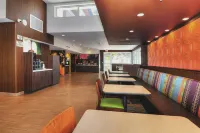 Fairfield Inn & Suites Los Angeles Rosemead - breakfast