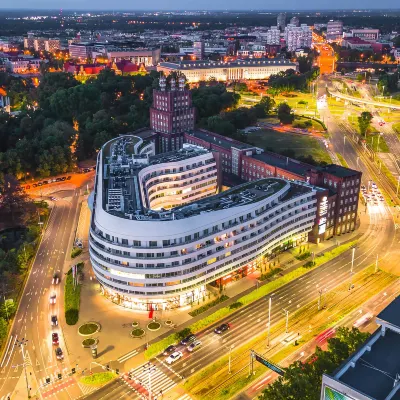 DoubleTree by Hilton Wroclaw Hoteles cerca de Museo Nacional