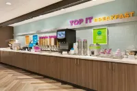 Tru by Hilton Harbison Columbia - Frühstück