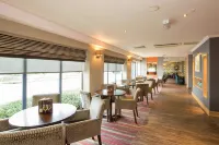 Premier Inn Poole North - parking