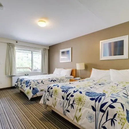 Toronto Lakeshore Hotel