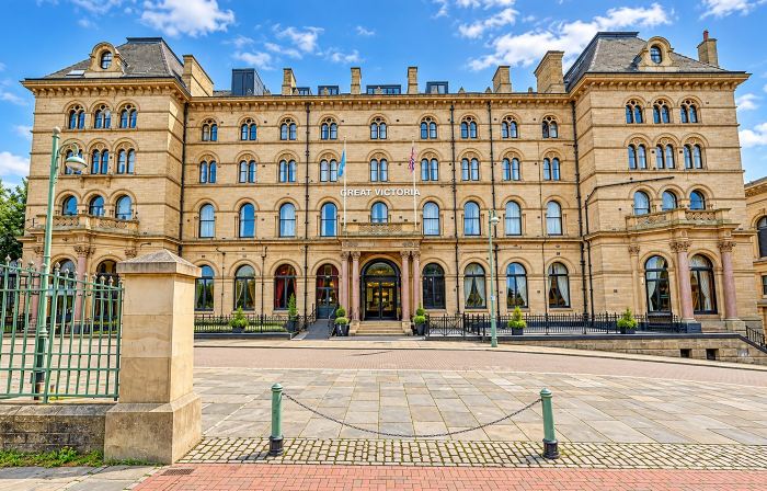 The Victoria Hotel, Bradford by Sunday