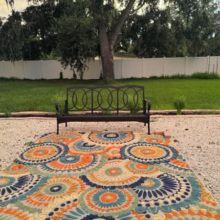 Beautiful oversized 2-bedroom house in Riverview near many points of interest. Hotels in Riverview