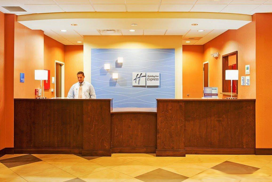 Holiday Inn Express & Suites Cambridge, an Ihg Hotel