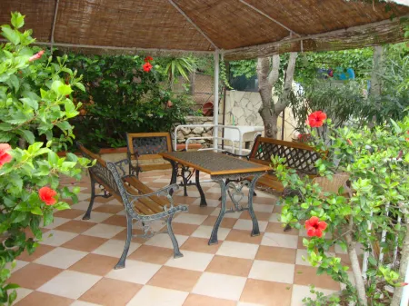 Holiday Home in Sciacca Mare: Tennis / Soccer Field, Barbecue, Wifi, Kitchenette