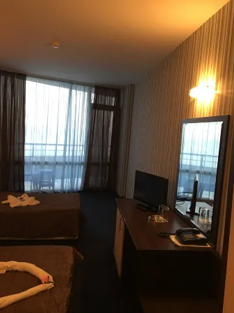 Hotel Sunny Bay Pomorie Отели в г. Поморие