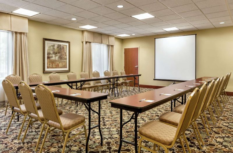 Hampton Inn Duncan photo 5