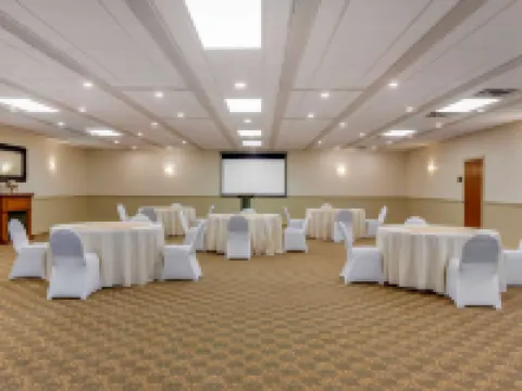 Comfort Inn & Suites Thousand Islands Harbour District Hotels in Gananoque