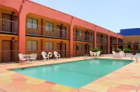 Days Inn by Wyndham Midland - Motels