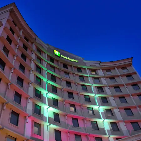 Holiday Inn Express DALLAS MEDICAL - MARKET CTR by IHG Отели рядом с достопримечательностью «Небоскрёб "Фаунтин-плейс"»