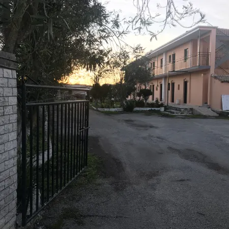 Banos Apartment with 2 Rooms and Swimming Pool Hotels in Roda
