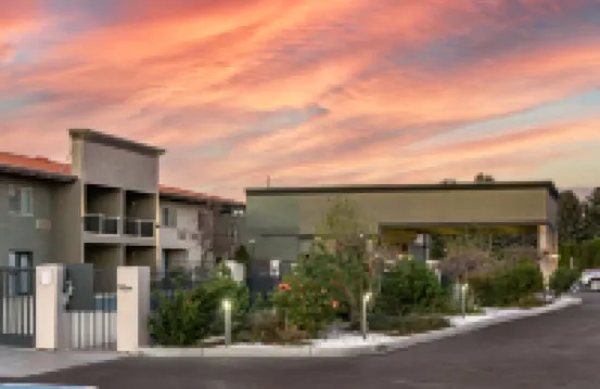 โรงแรมเบสท์เวสเทิร์นพลัส เลคฟรอนท์ โรงแรมใน