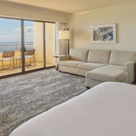 Hilton Hawaiian Village Waikiki Beach Resort