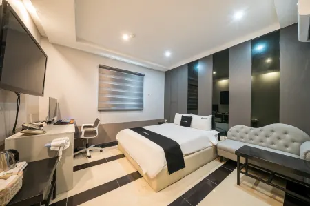 Ulsan Samsan VIP Отели рядом с достопримечательностью «Taehwagang»