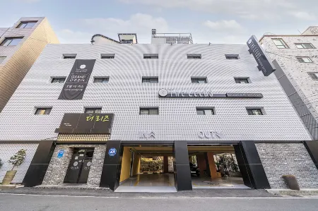 The Leeds Hotel Отели рядом с достопримечательностью «Вусонский университет Восточный Кампус»