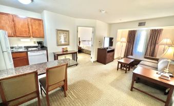 Staybridge Suites Detroit - Novi