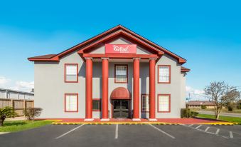 Red Roof Inn & Suites Pensacola - Nas Corry