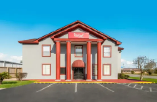 Red Roof Inn & Suites Pensacola - Nas Corry