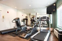 Holiday Inn Express & Suites EVANSTON by IHG - Gym