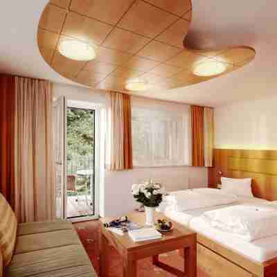 Hotel Der Waldhof Rooms