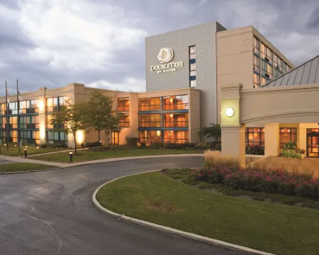 DoubleTree by Hilton Hotel Chicago - Arlington Heights Hotels in Cook County
