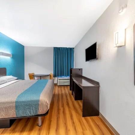 Motel 6 Lewisville, TX - Medical City
