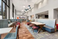 Hampton Inn and Suites by Hilton Portland Tigard - parking