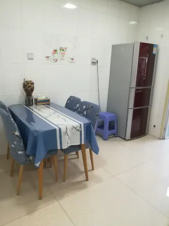 Baiyuan Apartment (Yanshan Main Road) Отели в г. Цянань