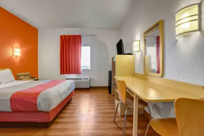 Motel 6 Lemoore, CA Hotels in Hanford