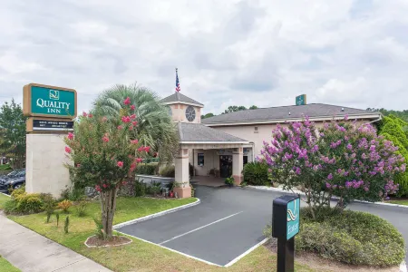Quality Inn Goose Creek - Charleston Отели в г. Гуз Крик