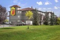 Super 8 by Wyndham Whitecourt