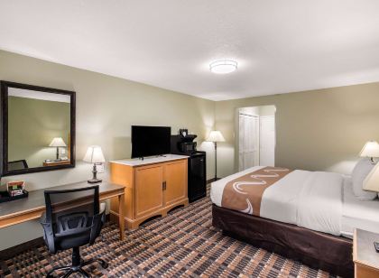 Quality Inn & Suites Plano East - Richardson