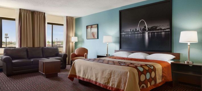 Super 8 by Wyndham Fairview Heights-St. Louis Hotels in St. Clair County