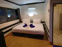 Simple Life Talay & Divers Resort Hotels in Koh Tao