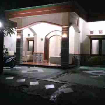 Villa Suzan Hotel Exterior