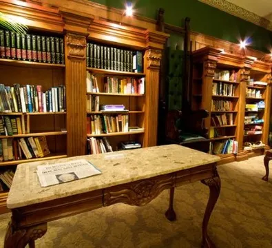 Fairhaven Village Inn