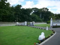 Greenacres Hotels near The Hell Fire Club