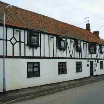 The Wishing Well Hotel Exterior