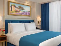 Royan Hotel Hagia Sophia Istanbul, Radisson Individuals Hotels near Arasta Bazaar