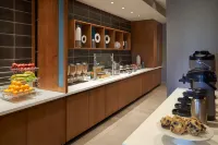 SpringHill Suites Fort Myers Estero - breakfast