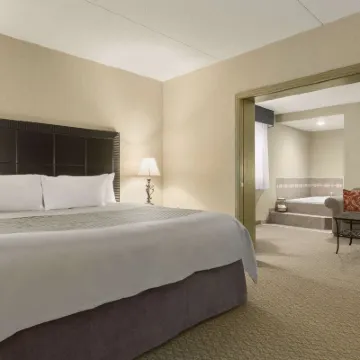 Travelodge by Wyndham Winnipeg East Hotels near Canadian Museum for Human Rights
