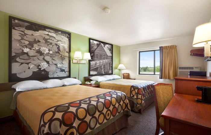 Super 8 by Wyndham Macon