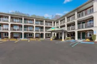 SureStay Hotel by Best Western Summersville Hotels in Summersville