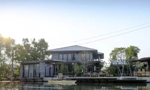 Amphawa Caza Platuu